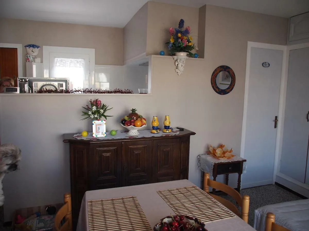 Miramar M21A Apartment Roses Spain